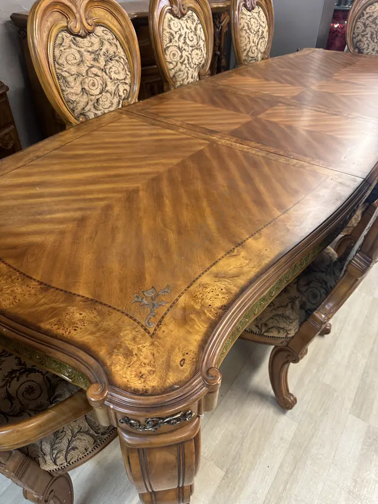 AICO by Michael Amini Venetian Honey Walnut 9 Piece Dining Suite, Includes 2 Carvers & 6 Side Chairs, 3 Extension Leaves Image 1++