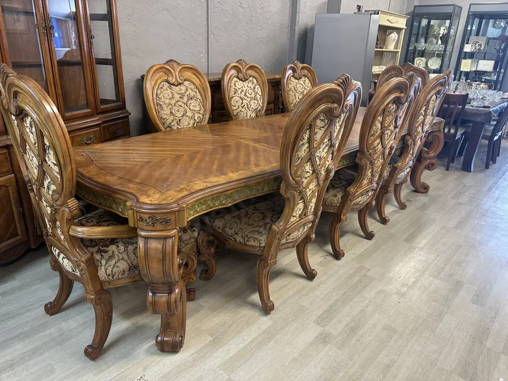 AICO by Michael Amini Venetian Honey Walnut 9 Piece Dining Suite, Includes 2 Carvers & 6 Side Chairs, 3 Extension Leaves Image 1++