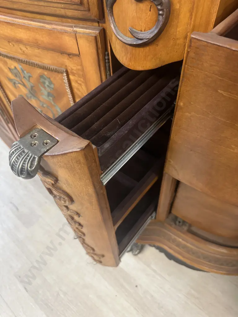 AICO by Michael Amini Venetian King Poster Bed, Pair of Nightstands & Dresser With Mirror In Honey Walnut Image 1++