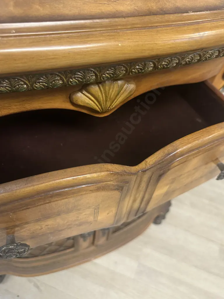 AICO by Michael Amini Venetian King Poster Bed, Pair of Nightstands & Dresser With Mirror In Honey Walnut Image 1++