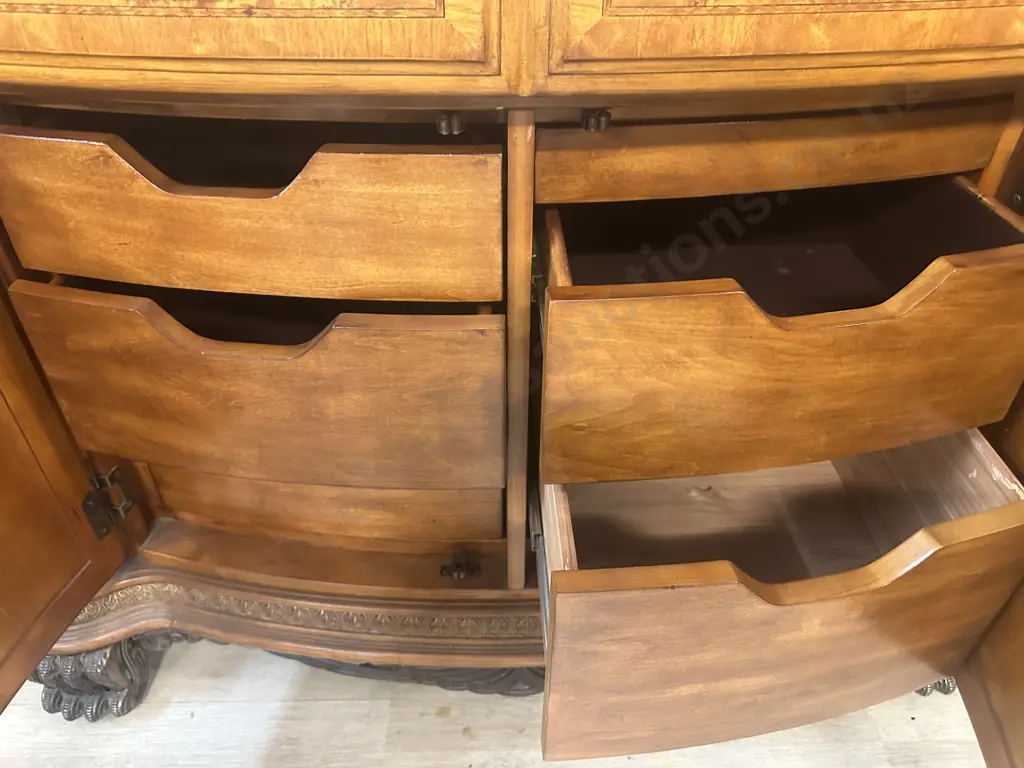 AICO by Michael Amini Venetian King Poster Bed, Pair of Nightstands & Dresser With Mirror In Honey Walnut Image 1++