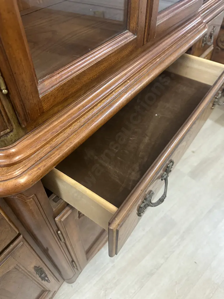 Oak Highly Ornate Mirrored Back Display Cabinet Hutchdresser With 4 Glass Doors,3 Drawers & 4 Doors In Base. 210 x 155cm Image 1++