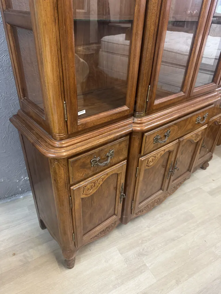 Oak Highly Ornate Mirrored Back Display Cabinet Hutchdresser With 4 Glass Doors,3 Drawers & 4 Doors In Base. 210 x 155cm Image 1++