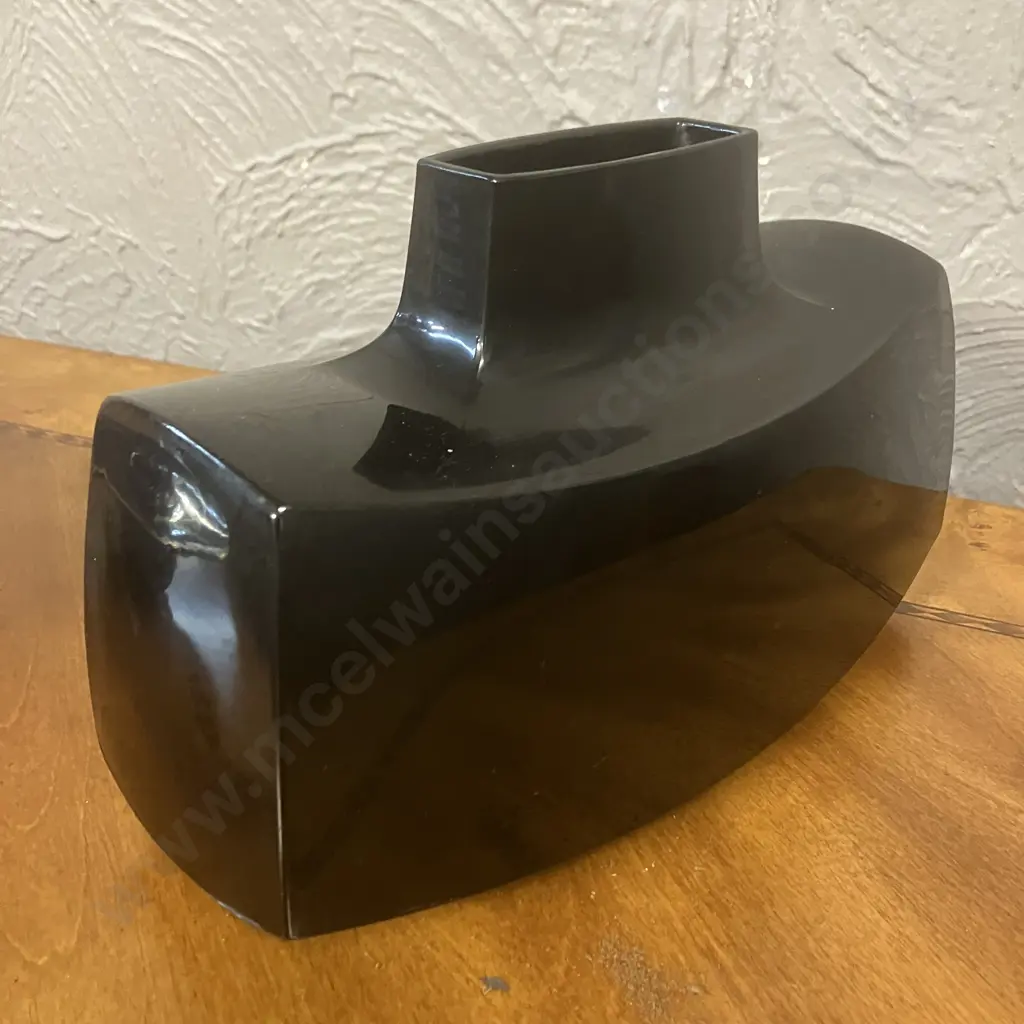 Japanese Koransha Porcelain Ashtray, Cobalt Blue With Floral Pattern. 6.5 x 21.5cm & Black Lacquer Ware Vase. 17 x 26cm Image 1++