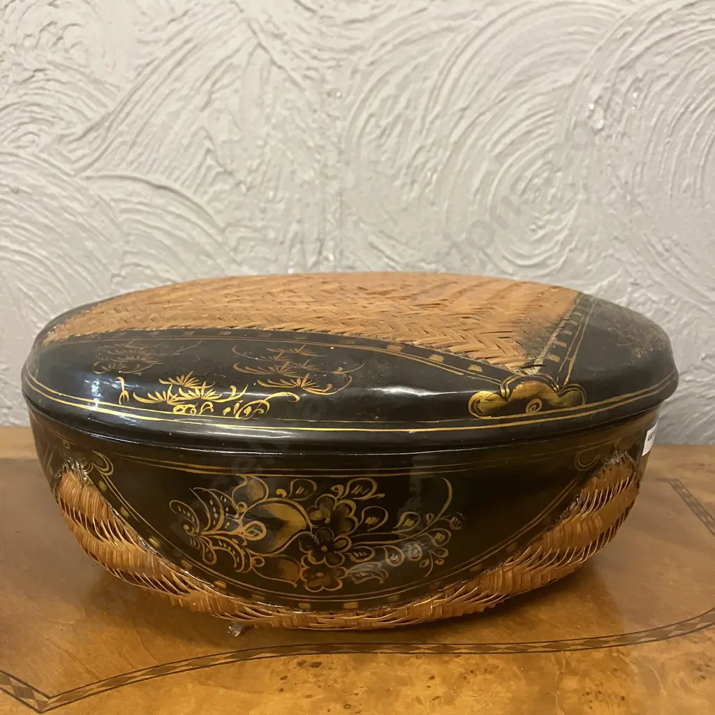 Rare Set of Eight Vintage Chinese Lacquered Woven Bamboo Nesting Baskets With Lids. 14 x 34cm Image 1++