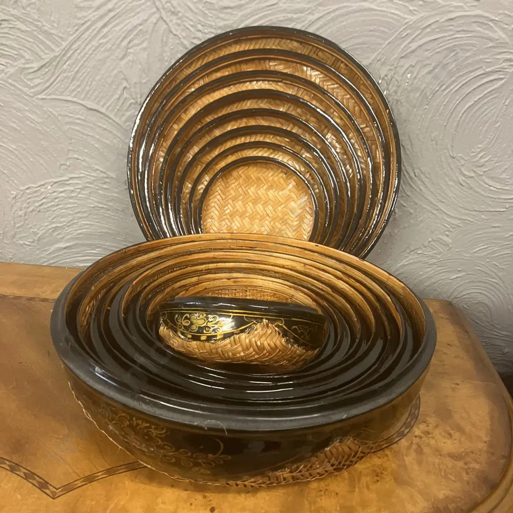 Rare Set of Eight Vintage Chinese Lacquered Woven Bamboo Nesting Baskets With Lids. 14 x 34cm Image 1++