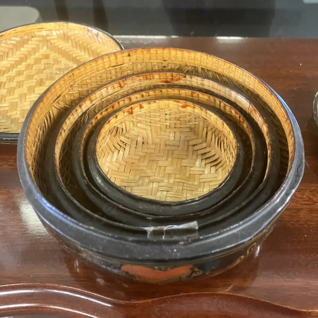 Vintage Set of Four Oriental Lacquered Woven Bamboo Nesting Baskets With Lids Image 1++
