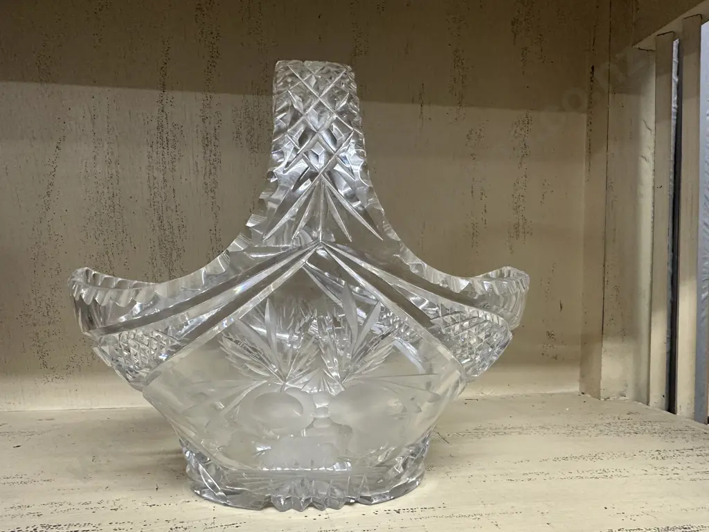 Vintage Large Crystal Basket Centre Piece H23,W26cm. Image 1++