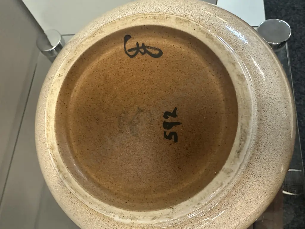 Poole Pottery Bowl Scalloped Cream, Black & Tan Tones #592 H15cm. Image 1++