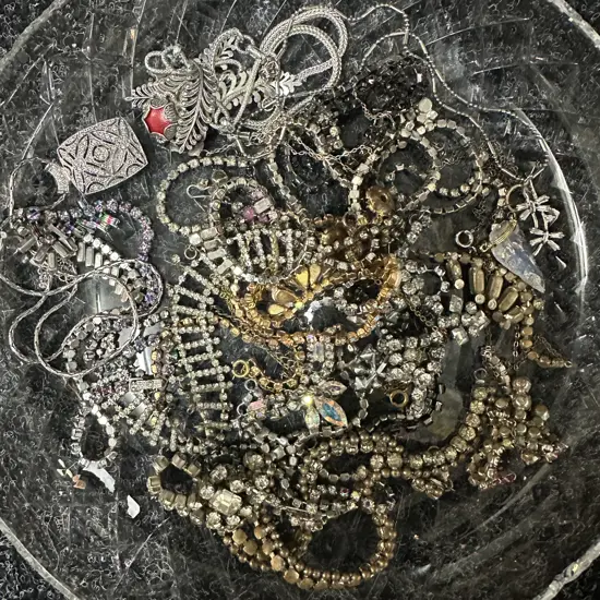 Selection Of Vintage Costume Jewellery Necklaces 