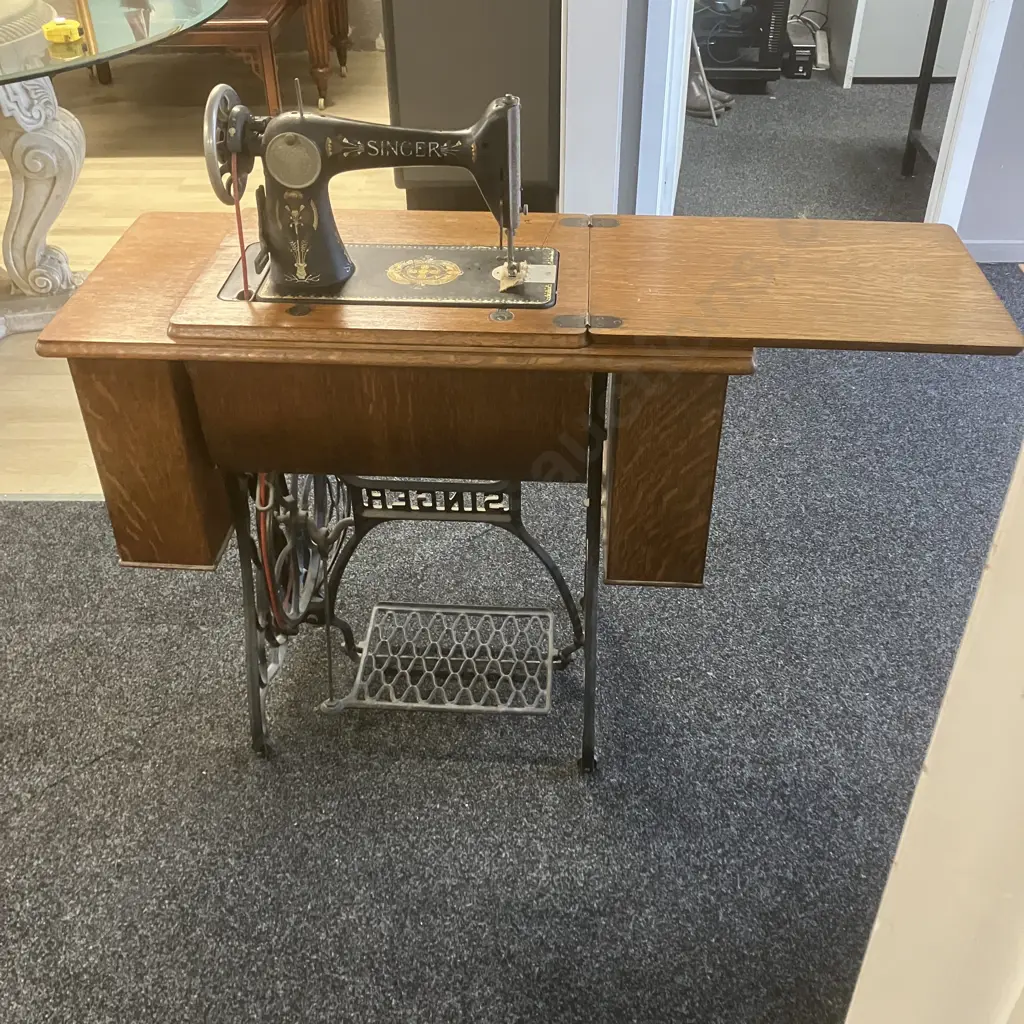 1917 Singer Model No 66K Treadle Sewing Machine With Accessories,  #F7594945 - Kilbowie, Clydebank, Scotland Image 1++