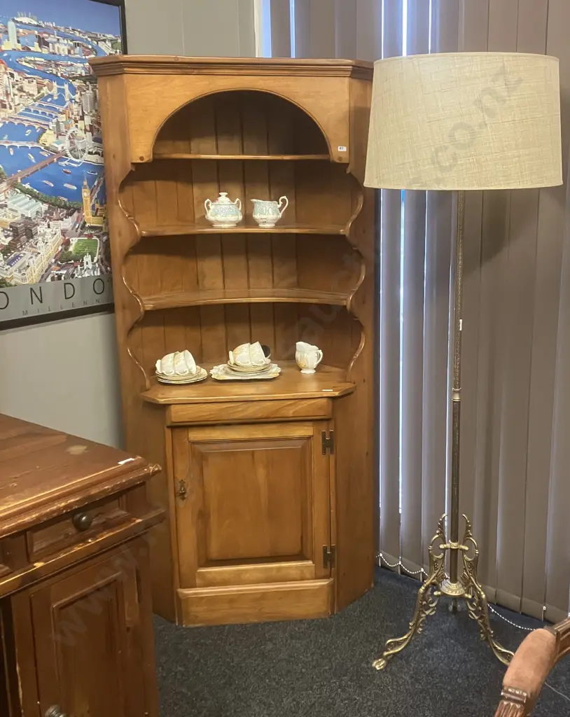 Vintage Cushman Colonial Creations American Mid Century Corner Cabinet Image 1++