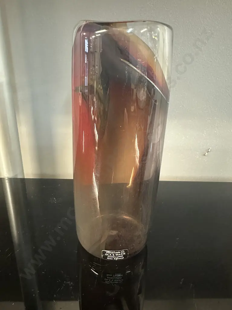 Hoglund Art Glass Vase. H17cm Image 1++