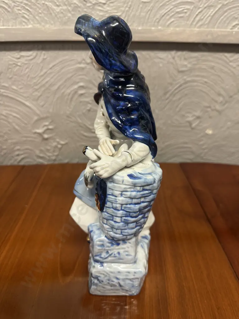 Peasant Lady Figurine Blue & White With Gilding 30cm. Image 1++