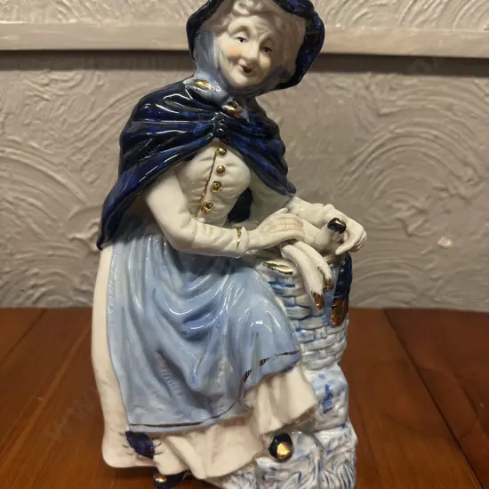 Peasant Lady Figurine Blue & White With Gilding 30cm.