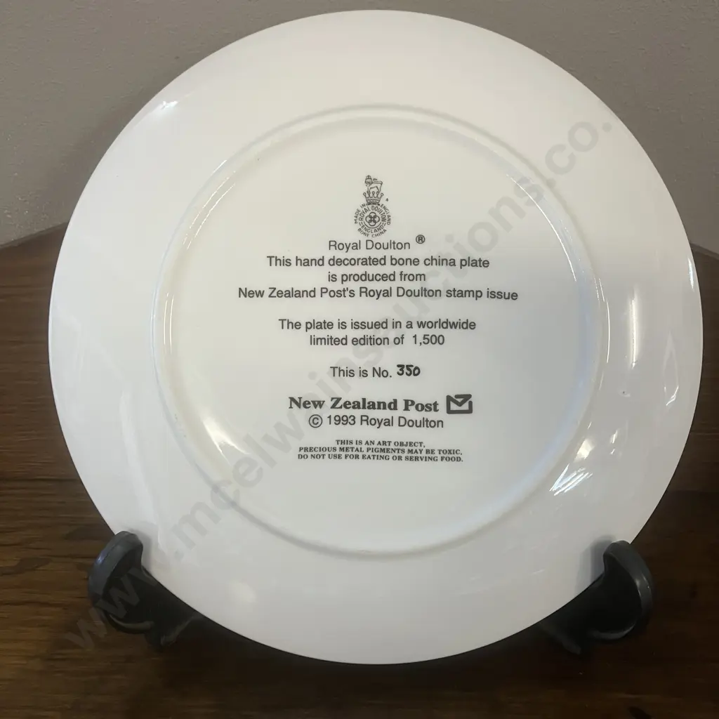 Royal Doulton - 'New Zealand Post's Royal Doulton Stamp Issue' Bone China Plate Limited 350/1500 With COA. 1993 Image 1++