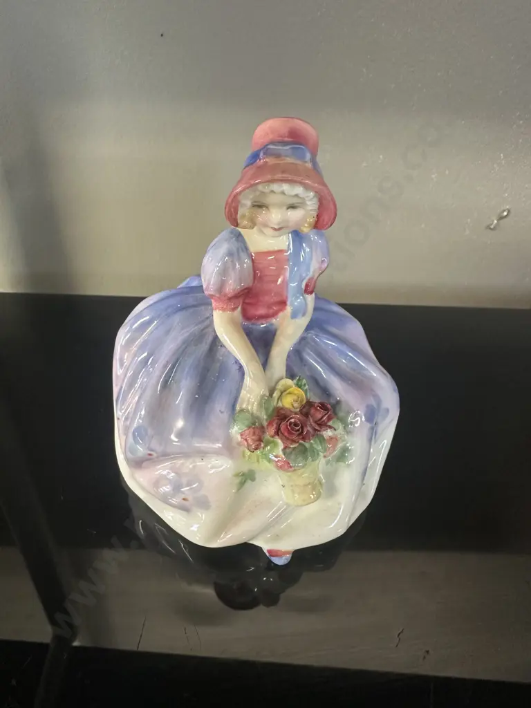 Royal Doulton 'Monica' Figurine H10cm. Image 1++
