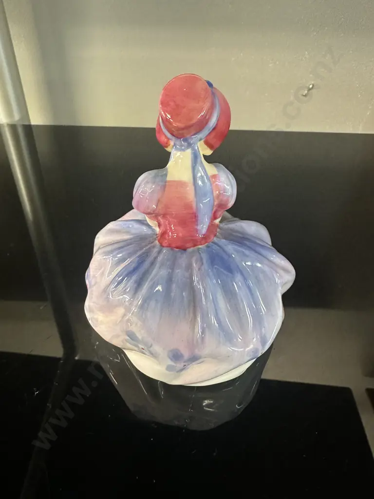 Royal Doulton 'Monica' Figurine H10cm. Image 1++