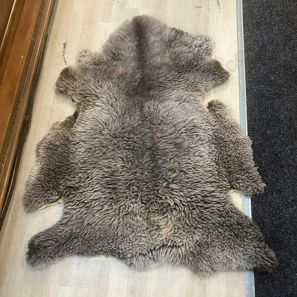 Sheepskin Floor Rug. 120 x 98cm Image 1++