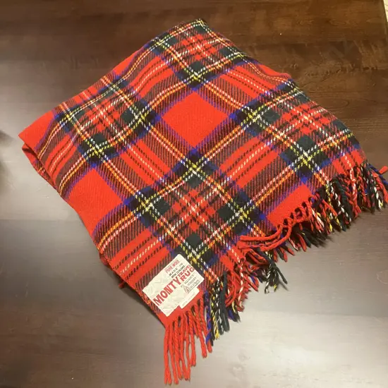 ROYAL STEWART Tartan MONTY TRAVEL RUG New Zealand Wool Blanket With Original Label. 185 x 145cm