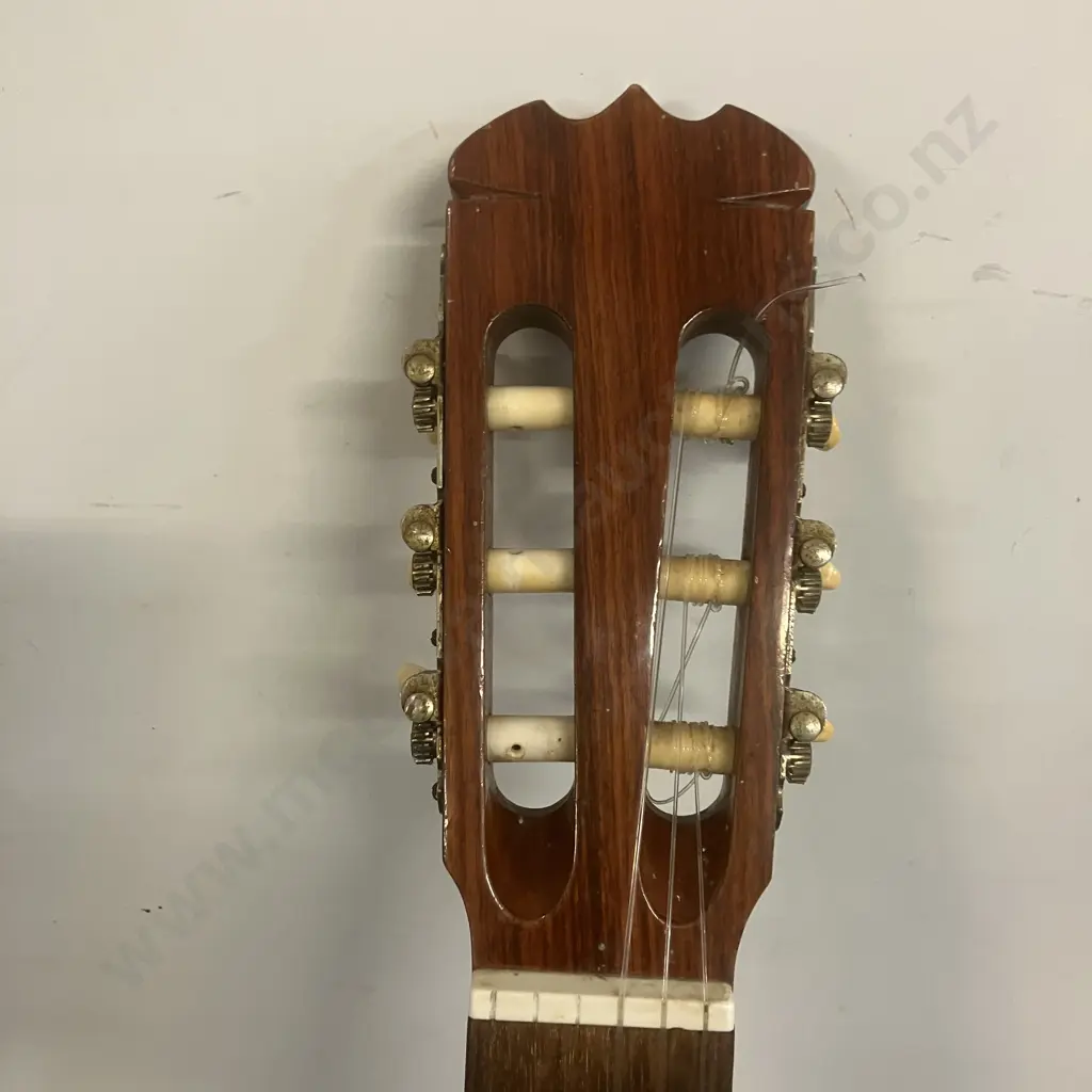 Suzuki No. 36 Classical Acoustic Guitar - Japan 1970s (Needs 3 New Strings) Image 1++