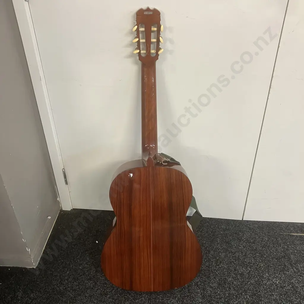 Suzuki No. 36 Classical Acoustic Guitar - Japan 1970s (Needs 3 New Strings) Image 1++