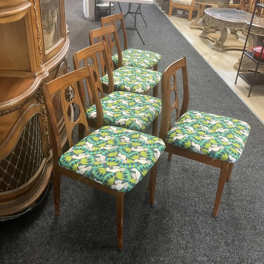Set of Five Airest Mid Century Modern Mahogany Dining Chairs With Green & White Cockatoo Patterned Fabric Seat, c1960s Image 1++