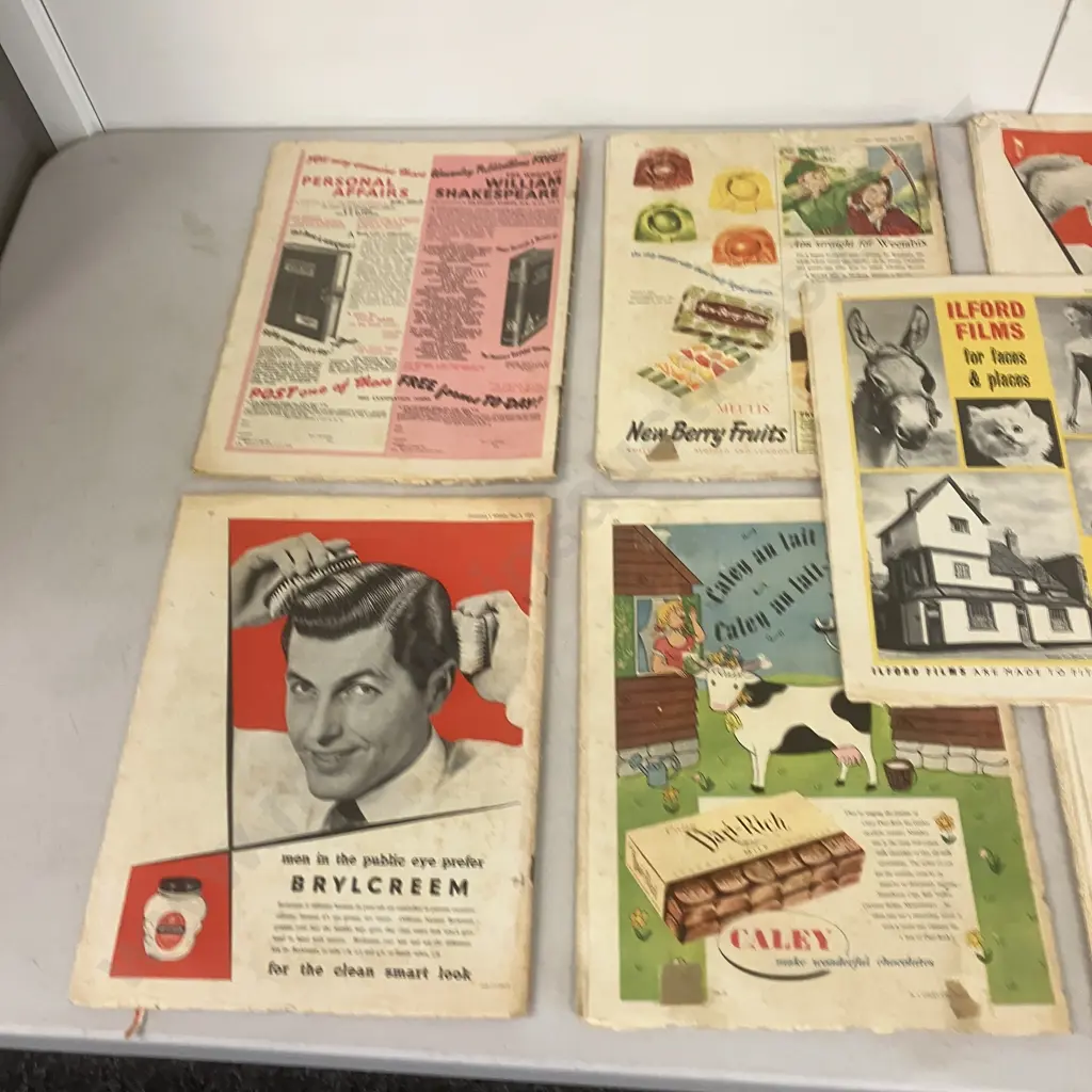 Vintage Everybody's Weekly Magazines - 1st May to 31st July 1954, Lot of Nine Image 1++