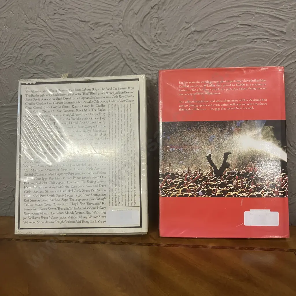 Live: Gigs That Rocked New Zealand Josh Easby, Bruce Jarvis & 1995 First Edition Rolling Stone Images of Rock and Roll Image 1++