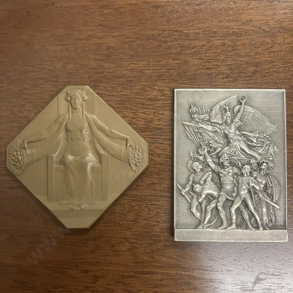 Art Medal - Viel Gluck 1906 Bronze 63 x 63mm & Hermann Dubois (1895-1958) "Der Aufbruch" Plaque 66 x 50mm Image 1++