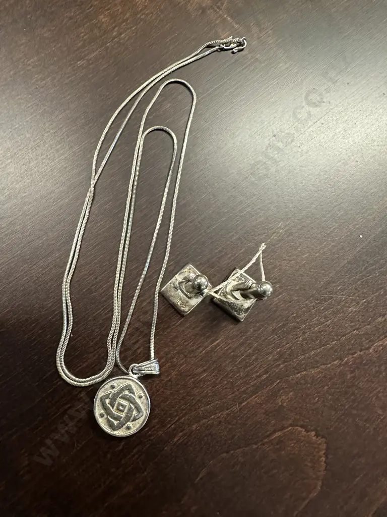 Stamped Necklace & Cuff Links With Paua Detail Image 1++