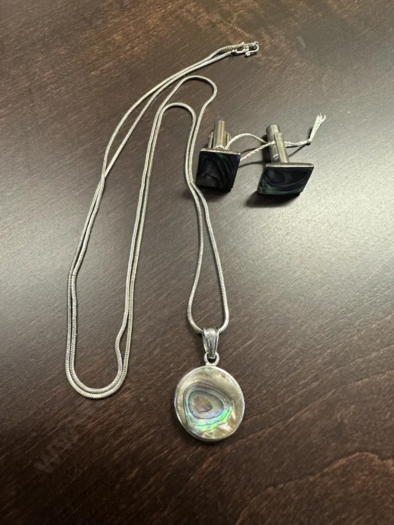 Stamped Necklace & Cuff Links With Paua Detail Image 1++