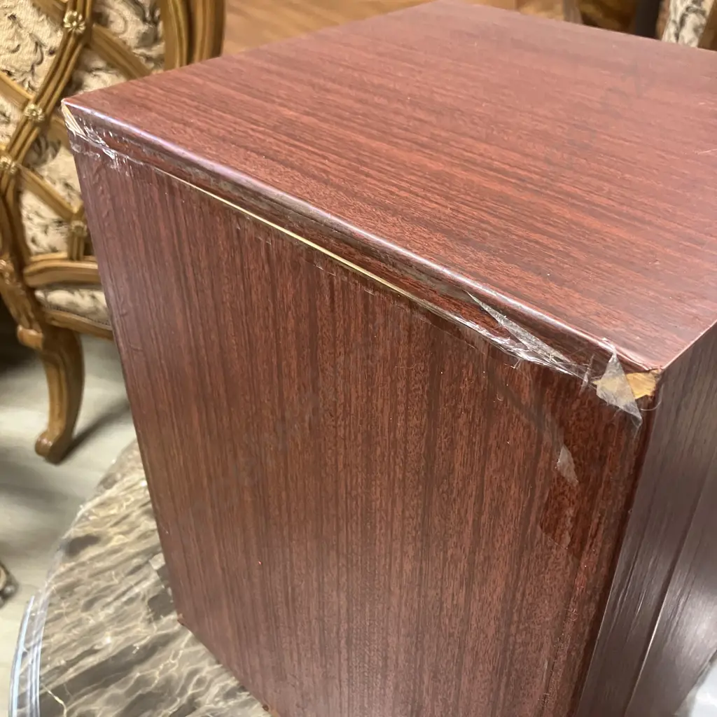 Small Collectors Double Door Cabinet, 21 Slide Out Felt Based Drawers. H39.5 W30 D28.5cm Image 1++