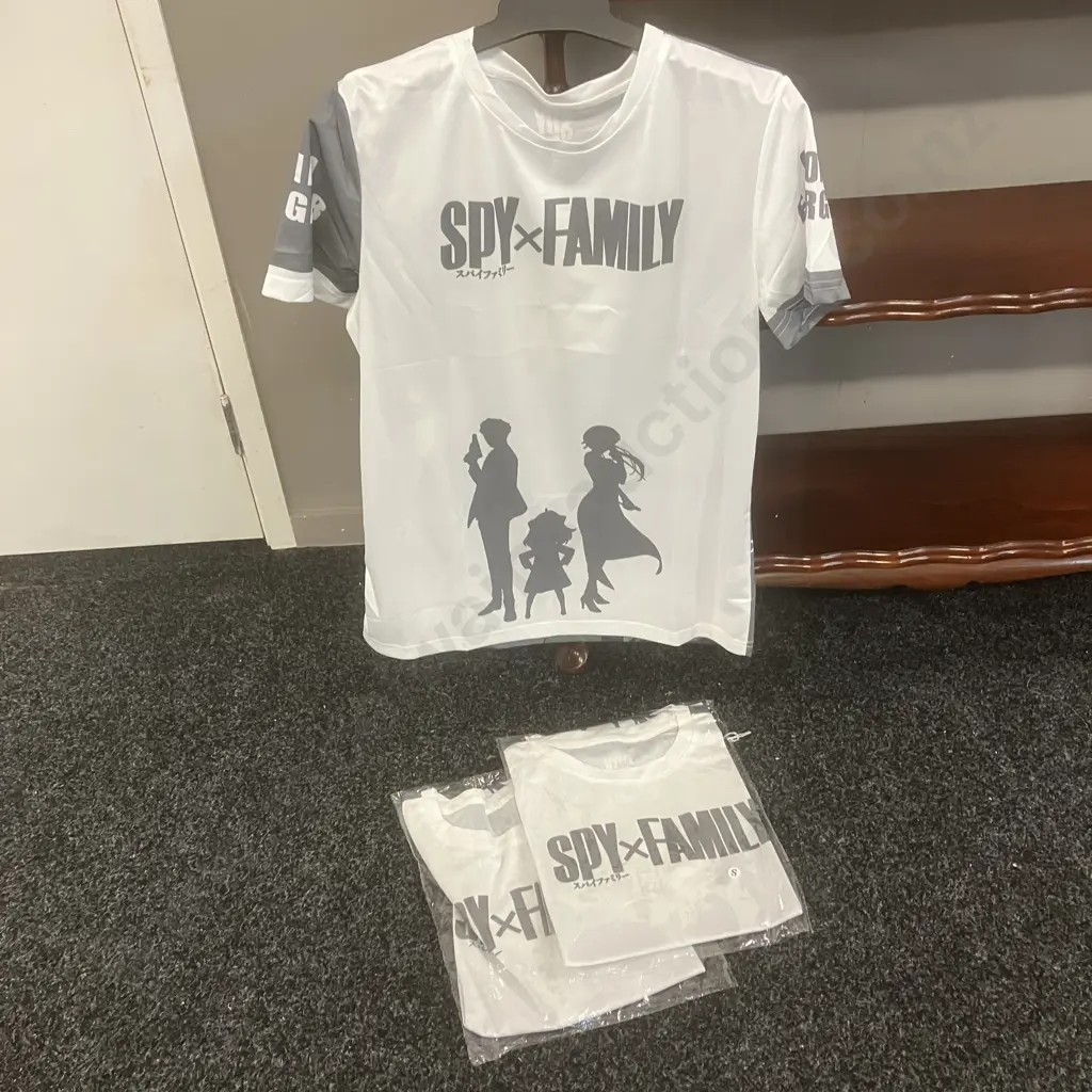 Anime T-Shirts x 3 - Spy X Family Size S & Size XS Image 1++