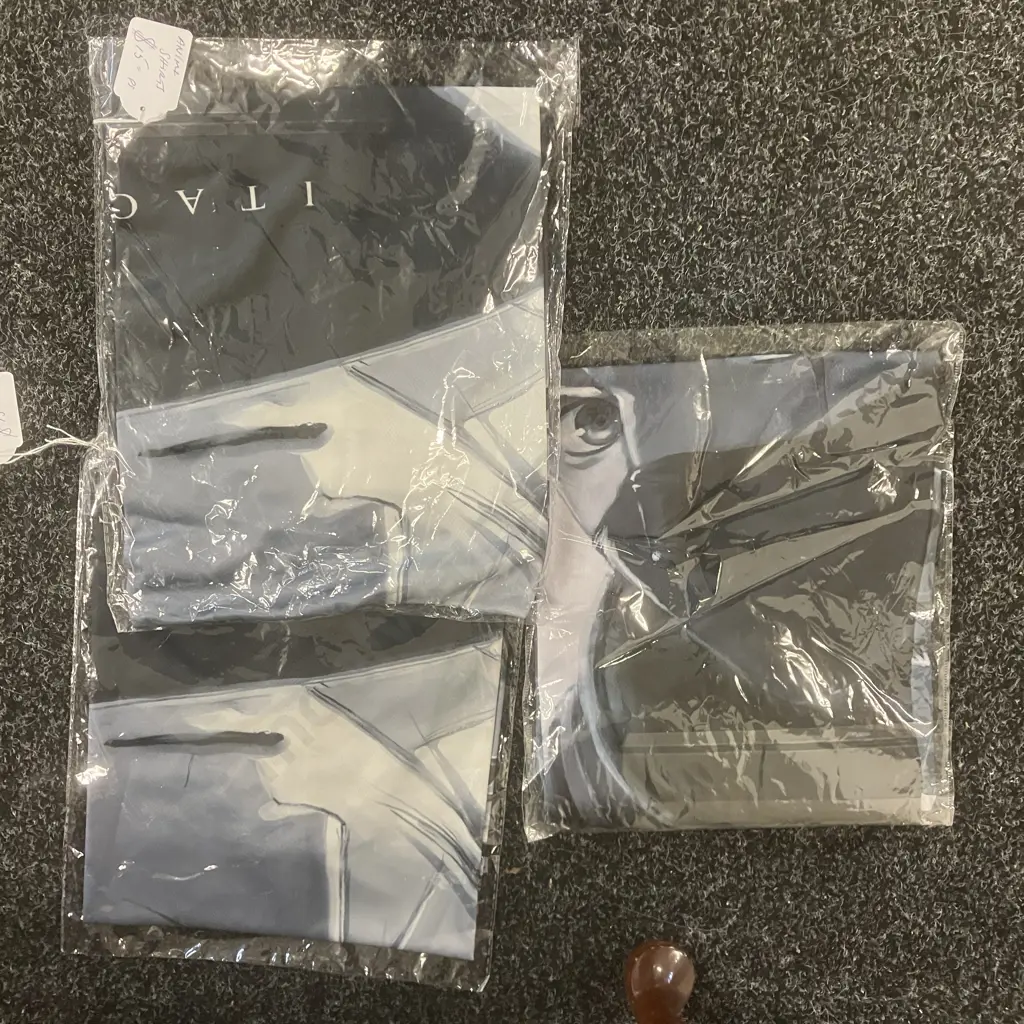 Anime T-Shirts x 3 - Naruto Itachi Size S Image 1++