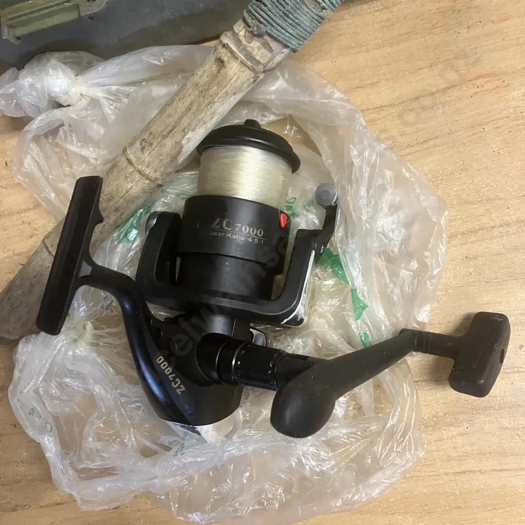 Catalyst ZC7000 Reel, Short Gaff, Tackle Box, Tools, Lead Sinkers, Line Etc Image 1++