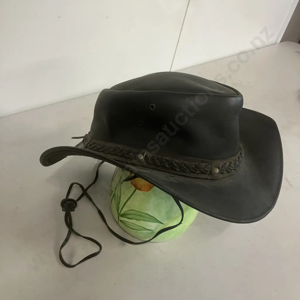 Wagga Wagga Size XL Leather Hat by Outback Trading NZ Image 1++