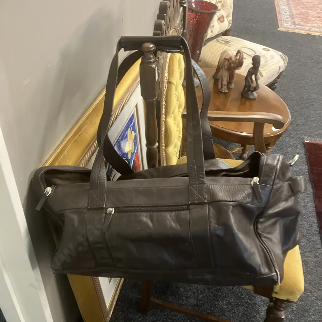 Trip Lite Leather Bag Image 1++