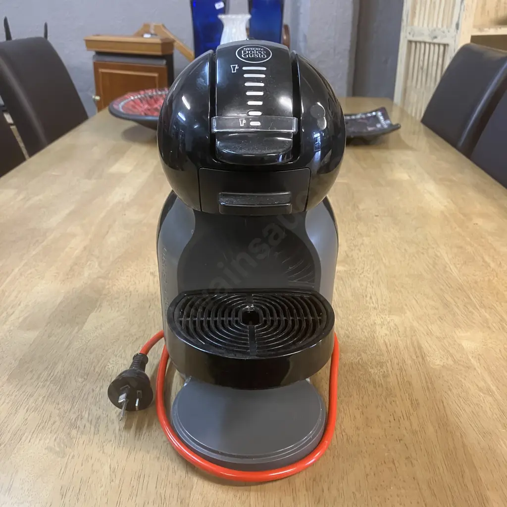 Nescafe Dolce Gusto Mini Me Automatic Coffee Machine -  Black & Grey Image 1++