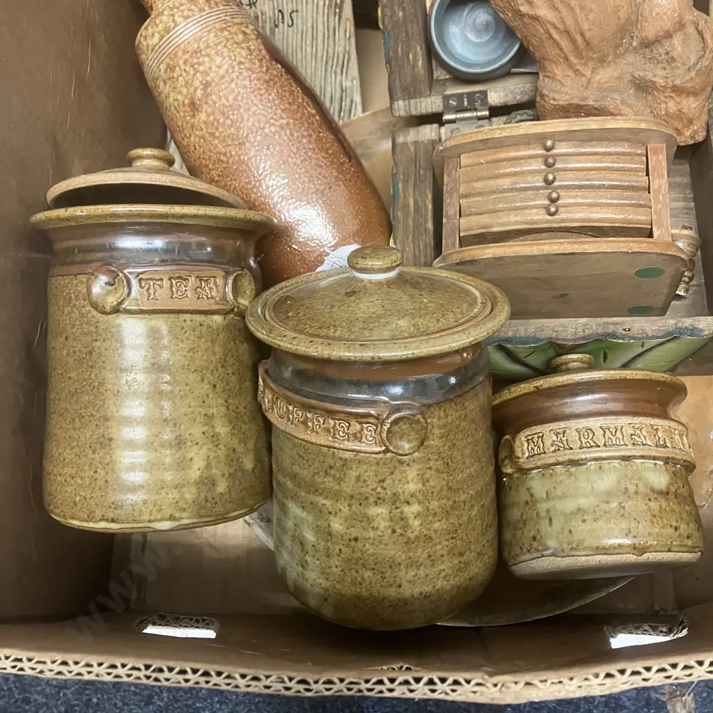 Box Lot Pottery & Wooden Ware Image 1++