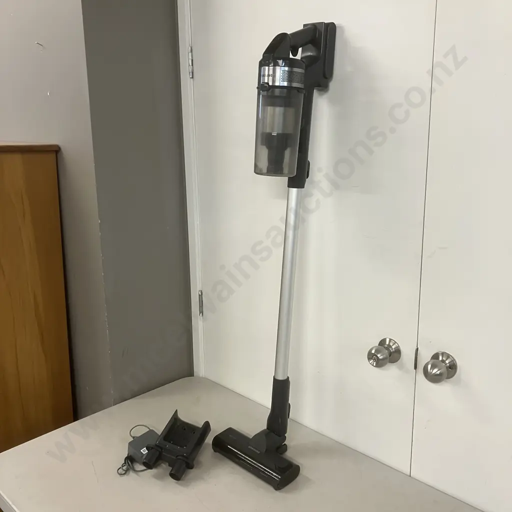 Samsung 150W Jet™60 Stick Vacuum Cleaner - Model VS15A6031M5 With Charger Image 1++