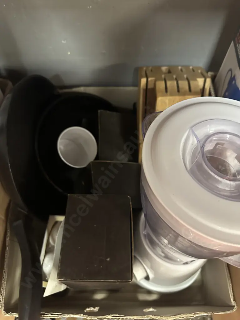 Knife Block, Zip Blender, Pans Etc Image 1++