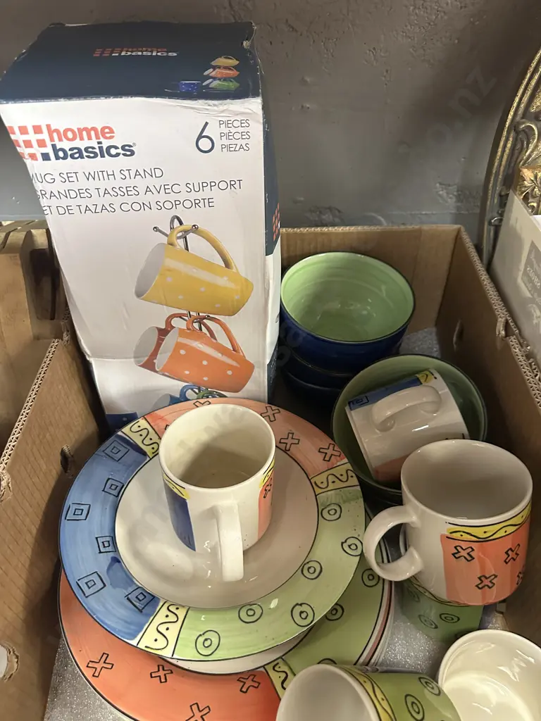 Italia Sango Hand Painted Dinnerware & Home Basics Mug Set With Stand Image 1++