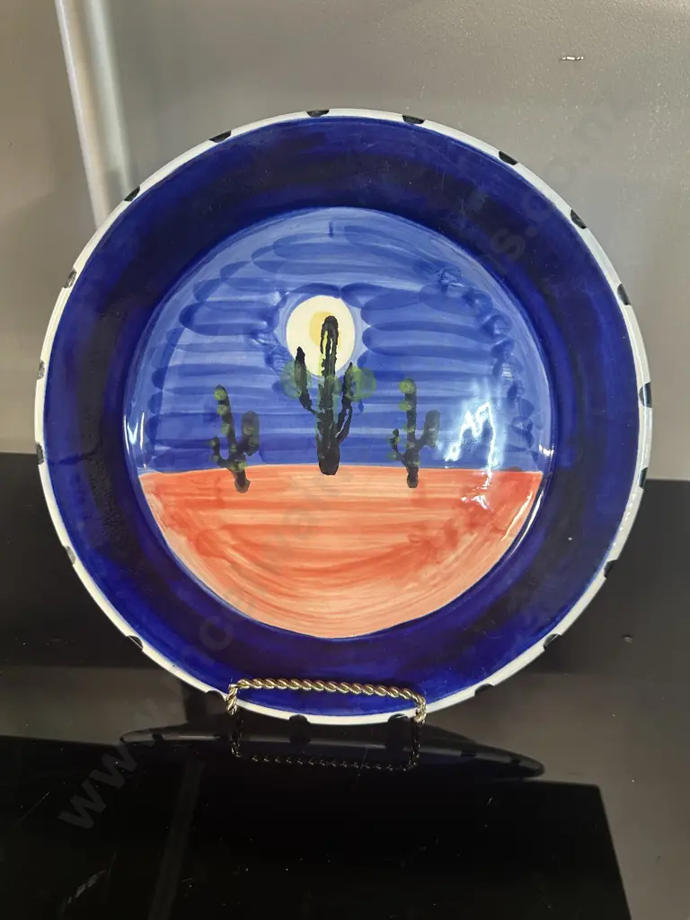 New Zealand Art Pottery Three Cactus Plate Dia29cm. Image 1++