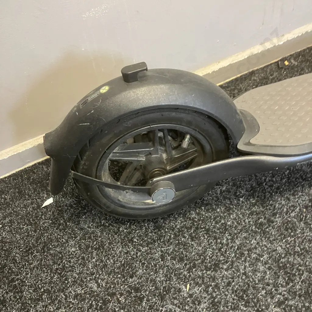 Segway Ninebot F25 Electric Kick Scooter (no Charger) Image 1++