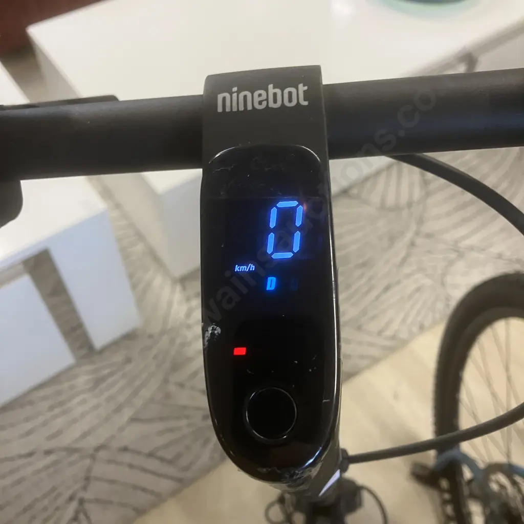 Segway Ninebot F25 Electric Kick Scooter (no Charger) Image 1++