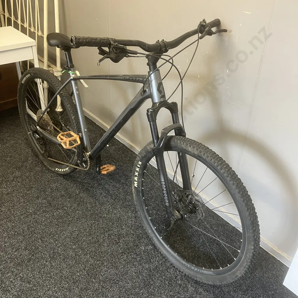 Scott Scale 965 Grey Mountain Bike XL Image 1++