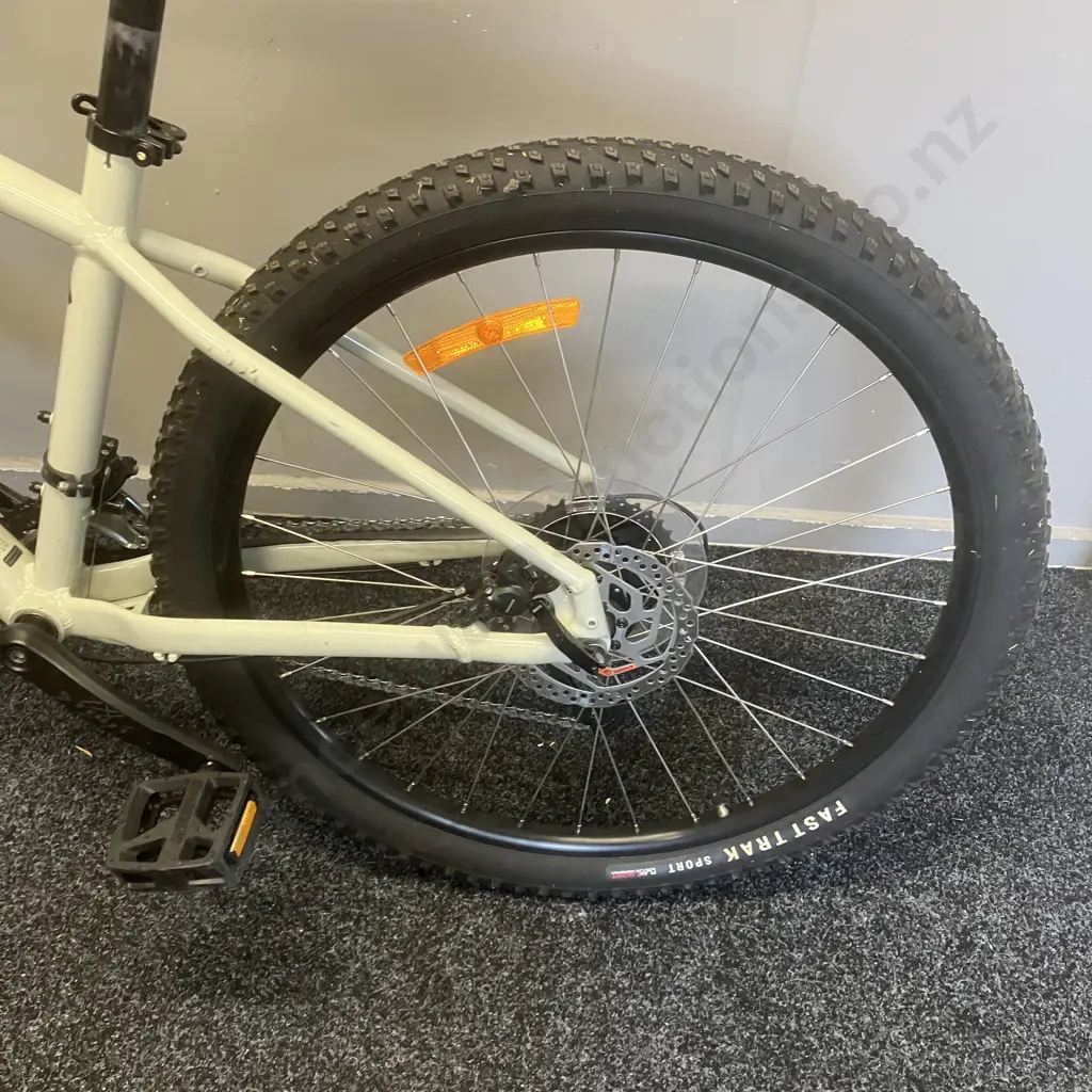 Specialized Rockhopper Cream & Blue Colours M Image 1++