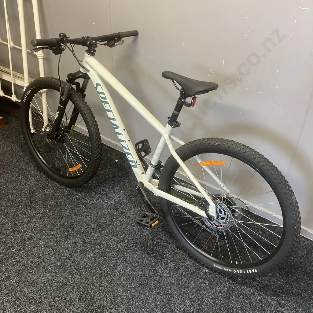 Specialized Rockhopper Cream & Blue Colours M Image 1++