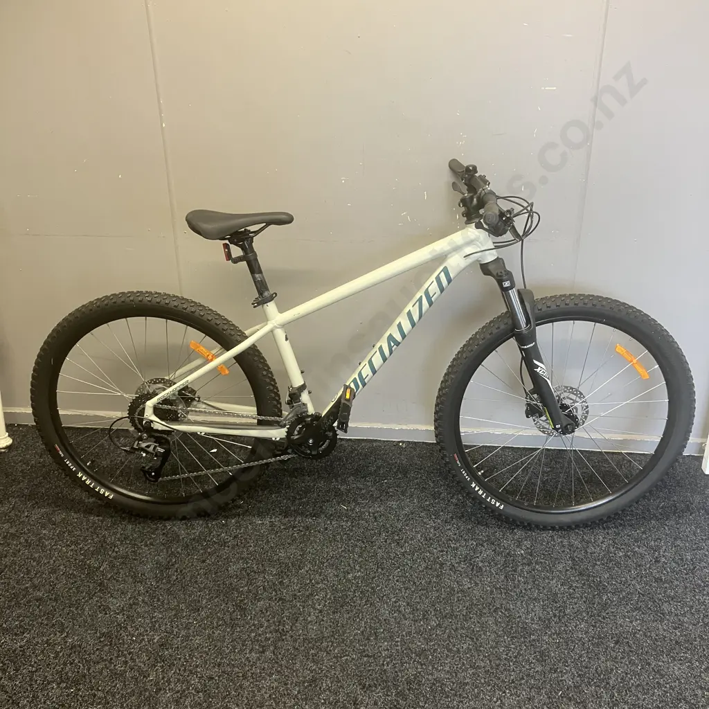 Specialized Rockhopper Cream & Blue Colours M Image 1++